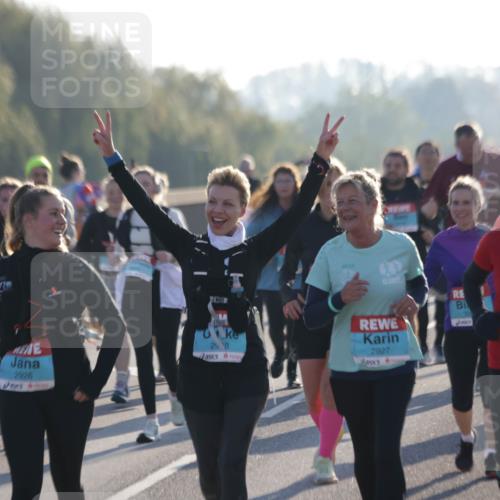 03.10.2025 - Köhlbrandbrückenlauf Jannik Wohlers http://msf.ph/oto/9065921 03.10.2025 09:26:57 Position 3 2927, 25, 8, 2926, 2565 meine-sportfotos.de