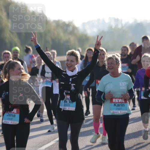 03.10.2025 - Köhlbrandbrückenlauf Jannik Wohlers http://msf.ph/oto/9065926 03.10.2025 09:26:57 Position 3 2926, 2928, 2927, 2565 meine-sportfotos.de