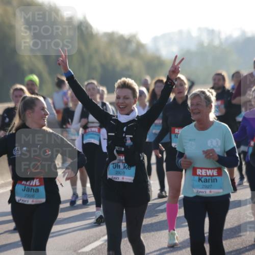03.10.2025 - Köhlbrandbrückenlauf Jannik Wohlers http://msf.ph/oto/9065935 03.10.2025 09:26:58 Position 3 2926, 2928, 2927, 2565 meine-sportfotos.de