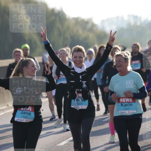 03.10.2025 - Köhlbrandbrückenlauf Jannik Wohlers http://msf.ph/oto/9065944 03.10.2025 09:26:58 Position 3 2926, 2928, 2927, 3004, 2565 meine-sportfotos.de