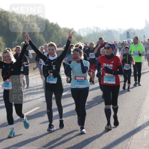 03.10.2025 - Köhlbrandbrückenlauf Jannik Wohlers http://msf.ph/oto/9065967 03.10.2025 09:26:59 Position 3 2926, 2928, 2927, 2565 meine-sportfotos.de