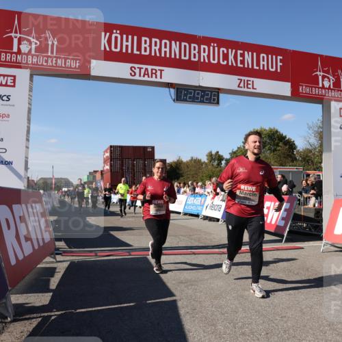 03.10.2025 - Köhlbrandbrückenlauf Lena Gebhardt http://msf.ph/oto/9065972 03.10.2025 13:29:27 Ziel 5340, 5344, 5366, 5470, 5514, 5601, 6063, 6118, 6156, 6309, 6334, 6335, 6336, 6351, 6387, 6539, 6554 meine-sportfotos.de