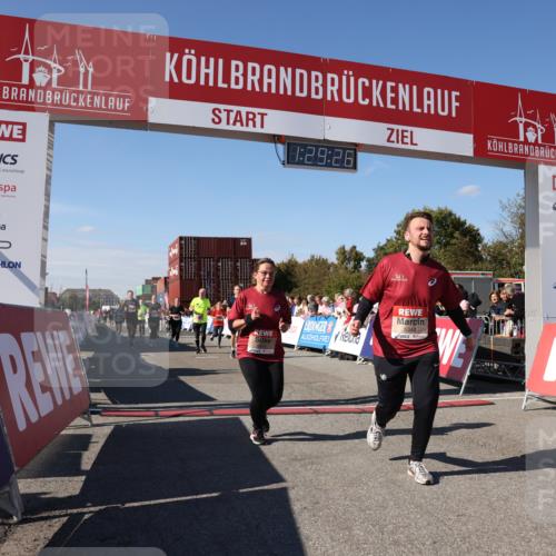 03.10.2025 - Köhlbrandbrückenlauf Lena Gebhardt http://msf.ph/oto/9065977 03.10.2025 13:29:27 Ziel 5340, 5344, 5366, 5470, 5514, 5601, 6063, 6118, 6156, 6309, 6334, 6335, 6336, 6351, 6387, 6539, 6554 meine-sportfotos.de