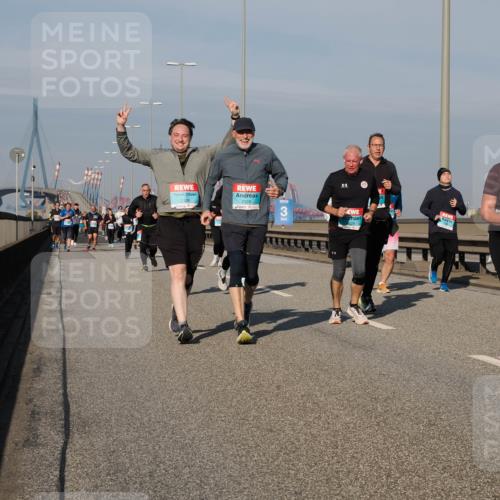 03.10.2025 - Köhlbrandbrückenlauf Fabian Wolf http://msf.ph/oto/9065987 03.10.2025 10:09:02 Position 3 2325, 129 meine-sportfotos.de