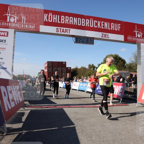 03.10.2025 - Köhlbrandbrückenlauf Lena Gebhardt http://msf.ph/oto/9066013 03.10.2025 13:29:31 Ziel 5340, 5366, 5470, 5482, 5514, 5601, 6156, 6334, 6335, 6336, 6351, 6387, 6439, 6539, 6543, 6554, 6555 meine-sportfotos.de