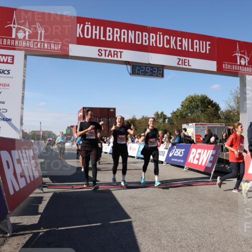 03.10.2025 - Köhlbrandbrückenlauf Lena Gebhardt http://msf.ph/oto/9066029 03.10.2025 13:29:32 Ziel 5340, 5366, 5470, 5482, 5514, 5601, 6156, 6334, 6335, 6336, 6351, 6387, 6439, 6539, 6543, 6554, 6555 meine-sportfotos.de