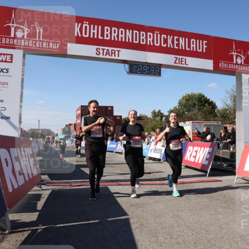 03.10.2025 - Köhlbrandbrückenlauf Lena Gebhardt http://msf.ph/oto/9066046 03.10.2025 13:29:33 Ziel 5340, 5366, 5470, 5482, 5514, 5601, 6093, 6156, 6215, 6334, 6335, 6336, 6351, 6387, 6439, 6539, 6543, 6554, 6555 meine-sportfotos.de