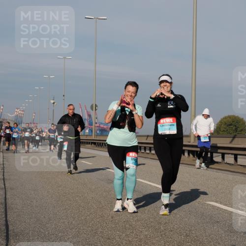 03.10.2025 - Köhlbrandbrückenlauf Fabian Wolf http://msf.ph/oto/9066049 03.10.2025 10:09:07 Position 3 2177, 2922 meine-sportfotos.de