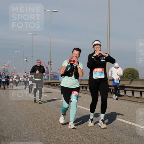03.10.2025 - Köhlbrandbrückenlauf Fabian Wolf http://msf.ph/oto/9066054 03.10.2025 10:09:07 Position 3 2177, 2922 meine-sportfotos.de