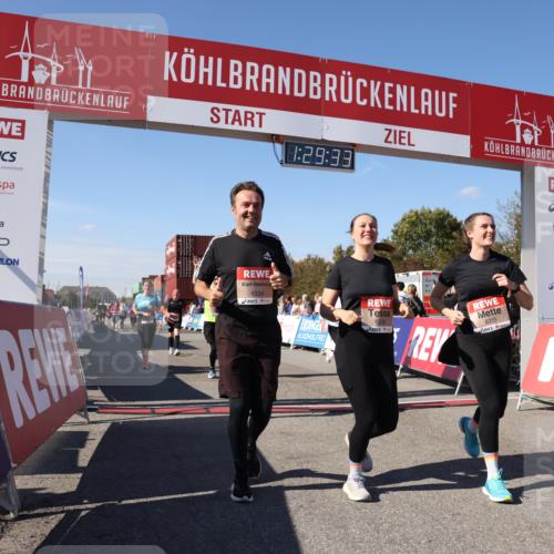 03.10.2025 - Köhlbrandbrückenlauf Lena Gebhardt http://msf.ph/oto/9066063 03.10.2025 13:29:33 Ziel 5340, 5366, 5470, 5482, 5514, 5601, 6093, 6156, 6215, 6334, 6335, 6336, 6351, 6387, 6439, 6539, 6543, 6554, 6555 meine-sportfotos.de