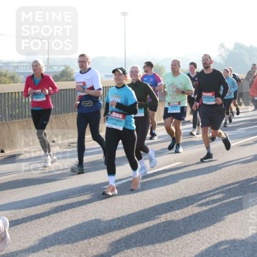 03.10.2025 - Köhlbrandbrückenlauf Lena Gebhardt http://msf.ph/oto/9066065 03.10.2025 09:22:55 Position 1 788, 2025, 2165, 1903 meine-sportfotos.de