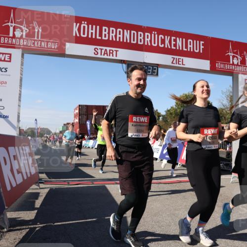 03.10.2025 - Köhlbrandbrückenlauf Lena Gebhardt http://msf.ph/oto/9066074 03.10.2025 13:29:34 Ziel 5340, 5470, 5482, 5514, 5601, 6093, 6156, 6215, 6334, 6335, 6336, 6351, 6387, 6439, 6539, 6543, 6554, 6555 meine-sportfotos.de
