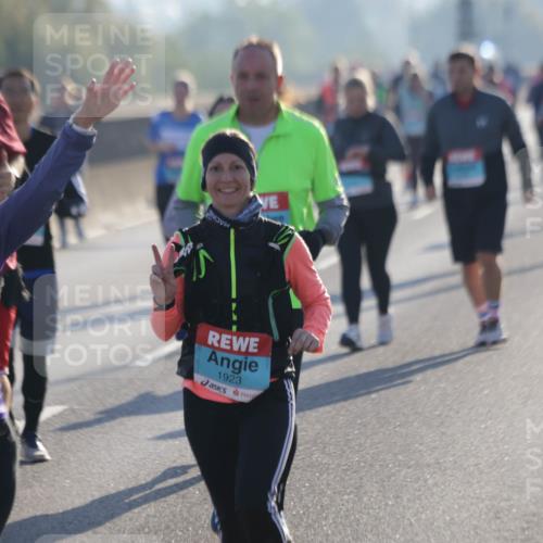 03.10.2025 - Köhlbrandbrückenlauf Jannik Wohlers http://msf.ph/oto/9066077 03.10.2025 09:27:03 Position 3 3094, 1923 meine-sportfotos.de