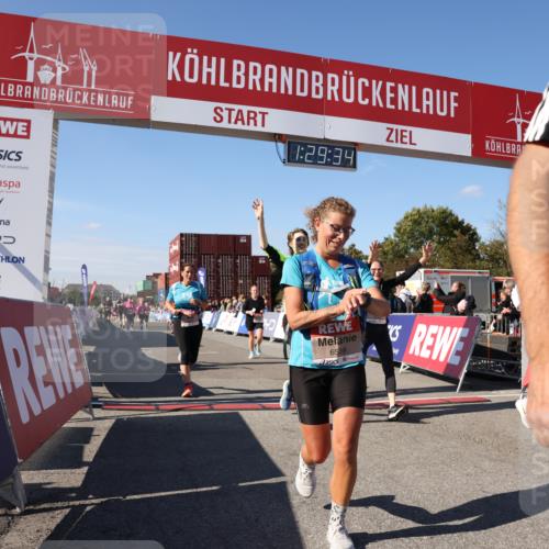 03.10.2025 - Köhlbrandbrückenlauf Lena Gebhardt http://msf.ph/oto/9066083 03.10.2025 13:29:35 Ziel 5340, 5470, 5482, 5514, 5601, 6093, 6156, 6215, 6334, 6335, 6336, 6351, 6387, 6439, 6539, 6543, 6554, 6555 meine-sportfotos.de