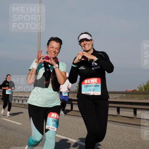 03.10.2025 - Köhlbrandbrückenlauf Fabian Wolf http://msf.ph/oto/9066093 03.10.2025 10:09:08 Position 3 2177, 2922 meine-sportfotos.de