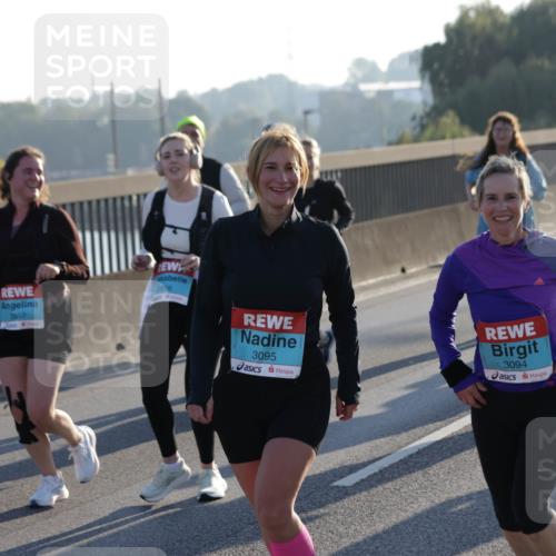 03.10.2025 - Köhlbrandbrückenlauf Jannik Wohlers http://msf.ph/oto/9066129 03.10.2025 09:27:05 Position 3 2860, 2859, 3095, 3094 meine-sportfotos.de