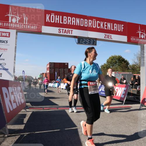 03.10.2025 - Köhlbrandbrückenlauf Lena Gebhardt http://msf.ph/oto/9066133 03.10.2025 13:29:37 Ziel 4629, 4660, 4720, 4733, 5470, 5482, 5601, 6093, 6156, 6215, 6334, 6335, 6336, 6351, 6387, 6439, 6539, 6543, 6554, 6555 meine-sportfotos.de