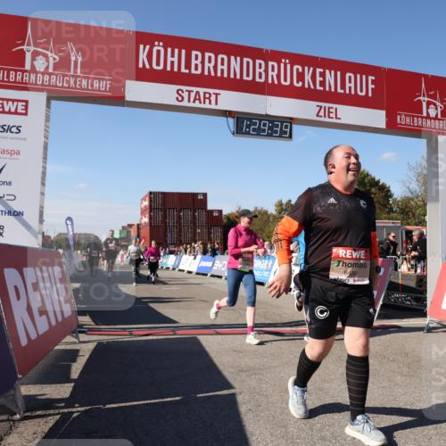 03.10.2025 - Köhlbrandbrückenlauf Lena Gebhardt http://msf.ph/oto/9066162 03.10.2025 13:29:40 Ziel 4629, 4660, 4720, 4733, 5119, 5120, 5470, 5482, 6093, 6215, 6334, 6335, 6336, 6351, 6387, 6439, 6539, 6543, 6554, 6555 meine-sportfotos.de