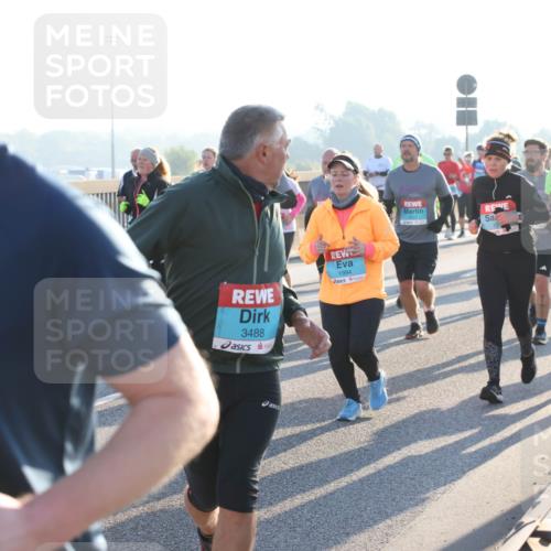 03.10.2025 - Köhlbrandbrückenlauf Lena Gebhardt http://msf.ph/oto/9066173 03.10.2025 09:22:58 Position 1 1994, 3488 meine-sportfotos.de
