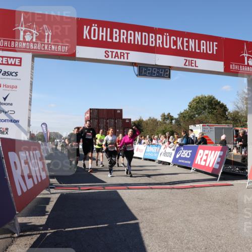 03.10.2025 - Köhlbrandbrückenlauf Lena Gebhardt http://msf.ph/oto/9066183 03.10.2025 13:29:43 Ziel 4629, 4660, 4720, 4733, 5119, 5120, 5260, 5333, 5482, 5574, 6093, 6215, 6387, 6439, 6543, 6554, 6555 meine-sportfotos.de