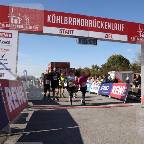 03.10.2025 - Köhlbrandbrückenlauf Lena Gebhardt http://msf.ph/oto/9066191 03.10.2025 13:29:43 Ziel 4629, 4660, 4720, 4733, 5119, 5120, 5260, 5333, 5482, 5574, 6093, 6215, 6387, 6439, 6543, 6554, 6555 meine-sportfotos.de