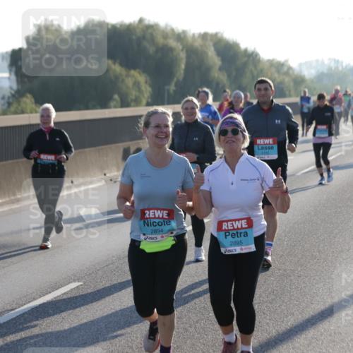 03.10.2025 - Köhlbrandbrückenlauf Jannik Wohlers http://msf.ph/oto/9066195 03.10.2025 09:27:09 Position 3 2894, 2895, 2182 meine-sportfotos.de