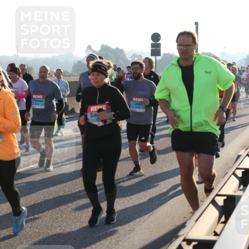 03.10.2025 - Köhlbrandbrückenlauf Lena Gebhardt http://msf.ph/oto/9066197 03.10.2025 09:22:59 Position 1 1994 meine-sportfotos.de
