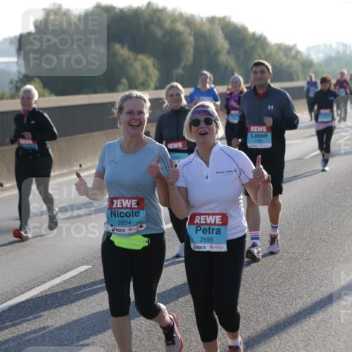 03.10.2025 - Köhlbrandbrückenlauf Jannik Wohlers http://msf.ph/oto/9066211 03.10.2025 09:27:10 Position 3 2894, 2895, 2182 meine-sportfotos.de