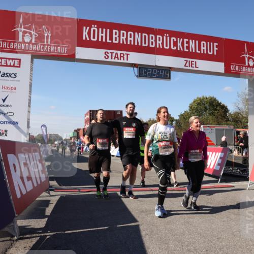 03.10.2025 - Köhlbrandbrückenlauf Lena Gebhardt http://msf.ph/oto/9066213 03.10.2025 13:29:44 Ziel 4629, 4660, 4714, 4720, 4733, 5119, 5120, 5260, 5333, 5482, 5574, 6066, 6093, 6215, 6439, 6543, 6555 meine-sportfotos.de
