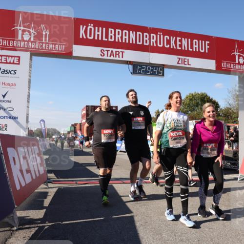 03.10.2025 - Köhlbrandbrückenlauf Lena Gebhardt http://msf.ph/oto/9066219 03.10.2025 13:29:45 Ziel 4629, 4660, 4714, 4720, 4733, 5119, 5120, 5260, 5333, 5482, 5574, 6066, 6093, 6215, 6439 meine-sportfotos.de