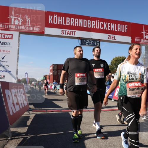 03.10.2025 - Köhlbrandbrückenlauf Lena Gebhardt http://msf.ph/oto/9066233 03.10.2025 13:29:46 Ziel 4629, 4660, 4714, 4720, 4733, 5119, 5120, 5260, 5333, 5482, 5574, 5944, 6066, 6093, 6215, 6439 meine-sportfotos.de