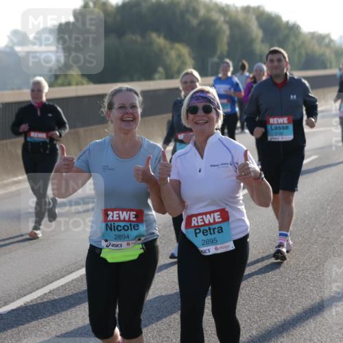 03.10.2025 - Köhlbrandbrückenlauf Jannik Wohlers http://msf.ph/oto/9066235 03.10.2025 09:27:10 Position 3 2894, 2895, 2182 meine-sportfotos.de