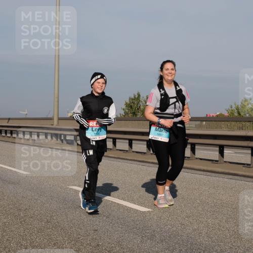 03.10.2025 - Köhlbrandbrückenlauf Fabian Wolf http://msf.ph/oto/9066248 03.10.2025 10:09:16 Position 3 3, 1896, 1897 meine-sportfotos.de