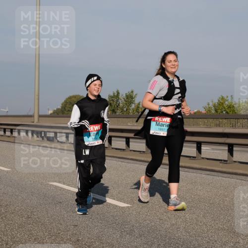 03.10.2025 - Köhlbrandbrückenlauf Fabian Wolf http://msf.ph/oto/9066254 03.10.2025 10:09:16 Position 3 1896, 1897 meine-sportfotos.de