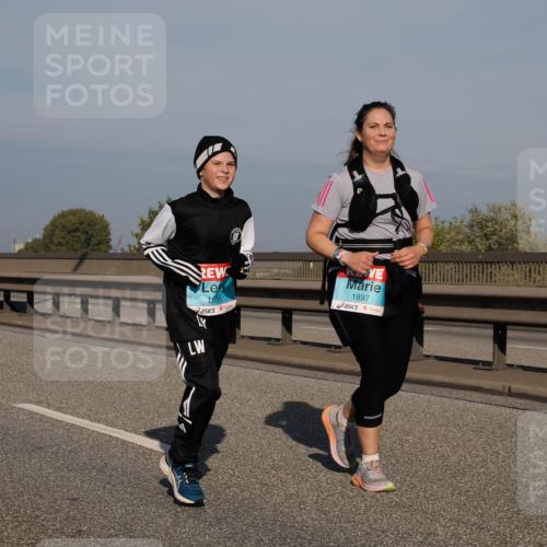 03.10.2025 - Köhlbrandbrückenlauf Fabian Wolf http://msf.ph/oto/9066264 03.10.2025 10:09:16 Position 3 1896, 1897 meine-sportfotos.de
