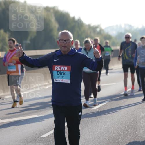 03.10.2025 - Köhlbrandbrückenlauf Jannik Wohlers http://msf.ph/oto/9066327 03.10.2025 09:27:19 Position 3 3517 meine-sportfotos.de