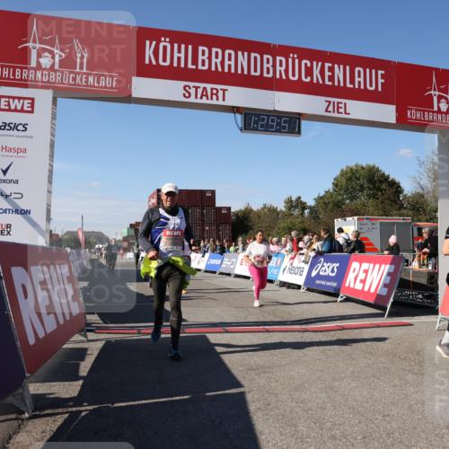 03.10.2025 - Köhlbrandbrückenlauf Lena Gebhardt http://msf.ph/oto/9066328 03.10.2025 13:29:52 Ziel 4629, 4660, 4714, 4720, 4733, 4825, 5119, 5120, 5260, 5333, 5574, 5587, 5621, 5930, 5944, 6066, 6234, 6570, 6698 meine-sportfotos.de