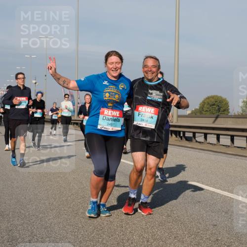 03.10.2025 - Köhlbrandbrückenlauf Fabian Wolf http://msf.ph/oto/9066337 03.10.2025 10:09:20 Position 3 2024, 2497, 2498 meine-sportfotos.de