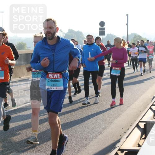 03.10.2025 - Köhlbrandbrückenlauf Lena Gebhardt http://msf.ph/oto/9066341 03.10.2025 09:23:05 Position 1 1890, 3214, 3213, 2448, 3783 meine-sportfotos.de