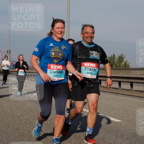 03.10.2025 - Köhlbrandbrückenlauf Fabian Wolf http://msf.ph/oto/9066355 03.10.2025 10:09:20 Position 3 1358, 2018, 2497, 2498 meine-sportfotos.de