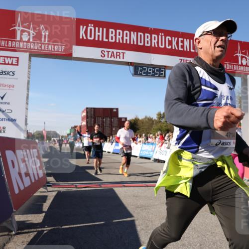 03.10.2025 - Köhlbrandbrückenlauf Lena Gebhardt http://msf.ph/oto/9066362 03.10.2025 13:29:54 Ziel 4714, 4825, 5119, 5120, 5260, 5333, 5369, 5574, 5587, 5621, 5930, 5944, 6066, 6234, 6570, 6698 meine-sportfotos.de