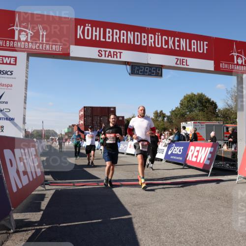 03.10.2025 - Köhlbrandbrückenlauf Lena Gebhardt http://msf.ph/oto/9066382 03.10.2025 13:29:55 Ziel 4714, 4825, 5260, 5333, 5369, 5574, 5587, 5621, 5930, 5944, 6066, 6234, 6570, 6698 meine-sportfotos.de