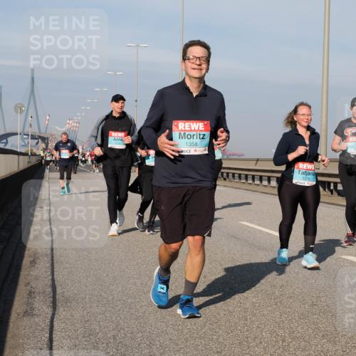 03.10.2025 - Köhlbrandbrückenlauf Fabian Wolf http://msf.ph/oto/9066394 03.10.2025 10:09:23 Position 3 1358, 2375 meine-sportfotos.de