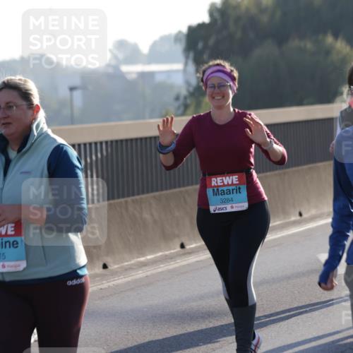 03.10.2025 - Köhlbrandbrückenlauf Jannik Wohlers http://msf.ph/oto/9066398 03.10.2025 09:27:25 Position 3 2515, 3284, 3286 meine-sportfotos.de