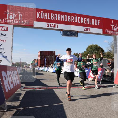 03.10.2025 - Köhlbrandbrückenlauf Lena Gebhardt http://msf.ph/oto/9066412 03.10.2025 13:29:57 Ziel 4714, 4825, 5260, 5333, 5369, 5574, 5587, 5621, 5930, 5944, 6066, 6234, 6570, 6698 meine-sportfotos.de