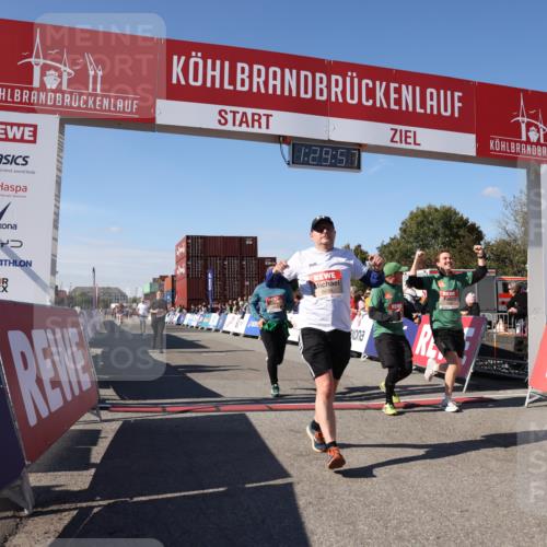 03.10.2025 - Köhlbrandbrückenlauf Lena Gebhardt http://msf.ph/oto/9066417 03.10.2025 13:29:58 Ziel 4459, 4714, 4825, 5333, 5369, 5574, 5587, 5621, 5930, 5944, 6066, 6234, 6570, 6698 meine-sportfotos.de