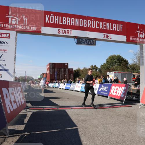 03.10.2025 - Köhlbrandbrückenlauf Lena Gebhardt http://msf.ph/oto/9066451 03.10.2025 13:30:01 Ziel 4459, 4825, 5369, 5398, 5587, 5621, 5930, 5944, 6234, 6570, 6698 meine-sportfotos.de