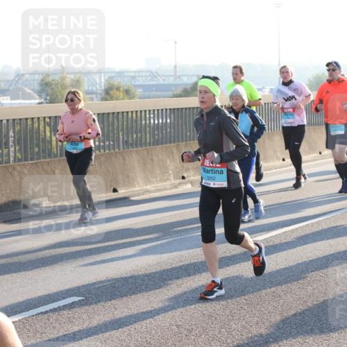 03.10.2025 - Köhlbrandbrückenlauf Lena Gebhardt http://msf.ph/oto/9066453 03.10.2025 09:23:09 Position 1 1683, 3252, 3144, 46114 meine-sportfotos.de