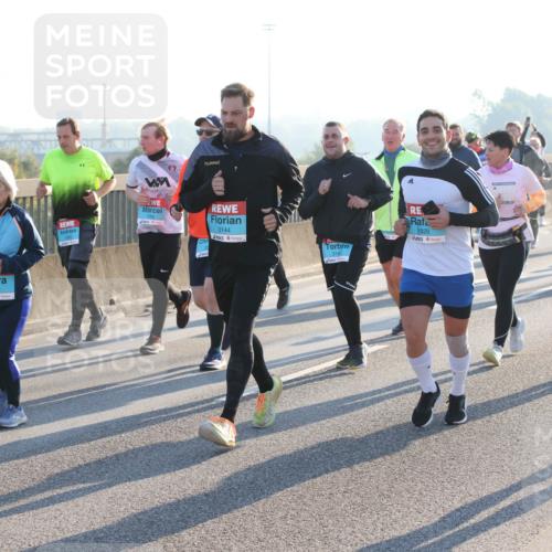 03.10.2025 - Köhlbrandbrückenlauf Lena Gebhardt http://msf.ph/oto/9066488 03.10.2025 09:23:10 Position 1 3570, 1996, 3144, 1820, 314, 3843 meine-sportfotos.de