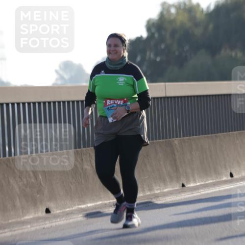 03.10.2025 - Köhlbrandbrückenlauf Jannik Wohlers http://msf.ph/oto/9066493 03.10.2025 09:27:32 Position 3  meine-sportfotos.de